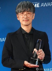 Giyu Tomioka Voice Actor Takahiro Sakurai Appears Nervously at Crunchyroll Anime Awards 2025 for Demon Slayer Win